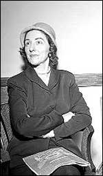 Doris Bender waiting to testify (CORBIS)