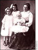 Belle Gunness with her three children