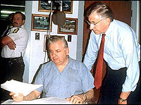 Robert Ressler (right) with John Wayne Gacy (CBI)
