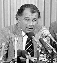 F. Lee Bailey at a press conference (CORBIS)