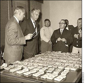 Federal Agents with the ransom