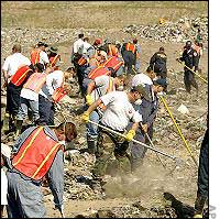 Searching for Lori's body at the Salt Lake County Landfill